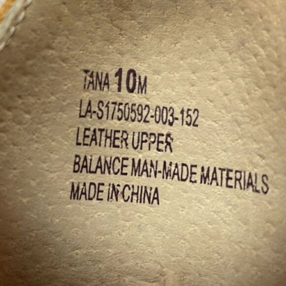 Latigo Anthropologie Tana Sandals Leather Size 10 Embroidered designs Boho - Picture 15 of 16